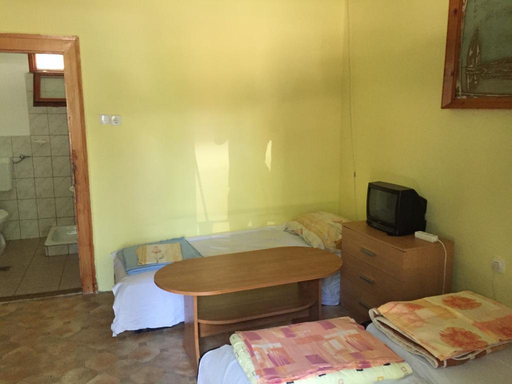 Hotel Matroz Siófok Esterno foto